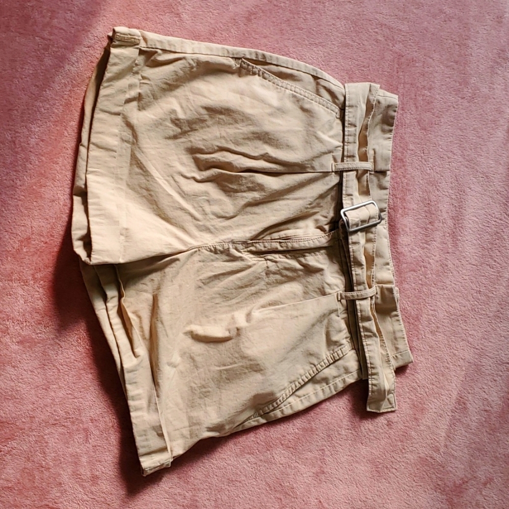 Cream colored Safari style shorts by banana Republic